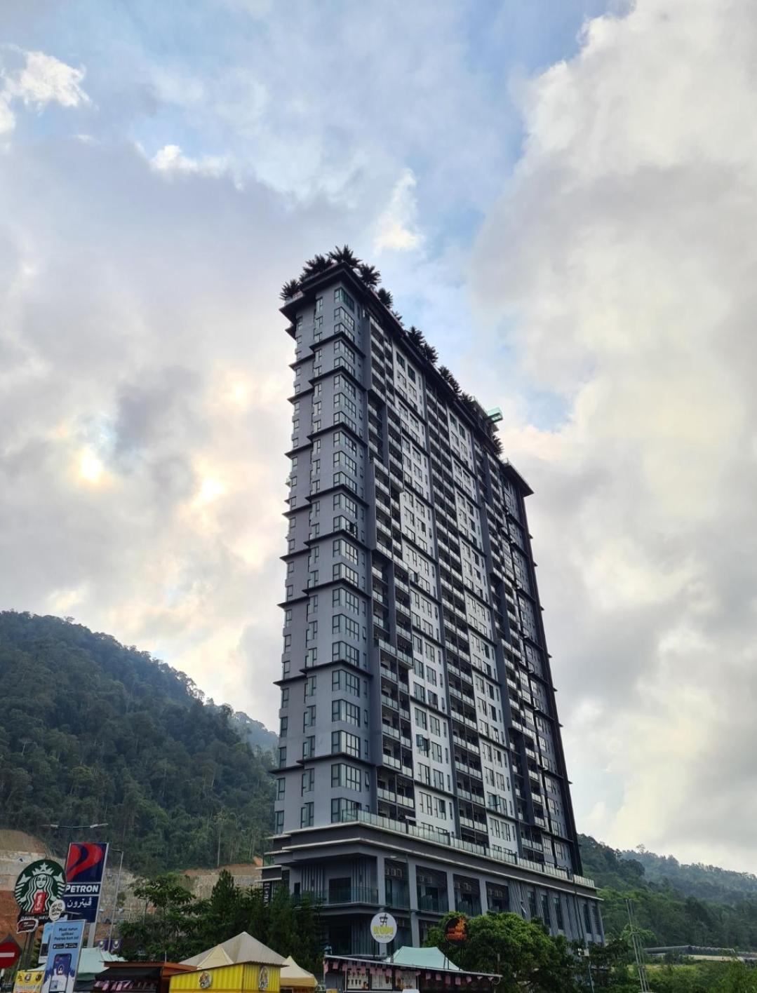 Genting Vista Residences 2 Bedrooms Free Wifi, 1 Parking, Corner Unit Apartment Genting Highlands